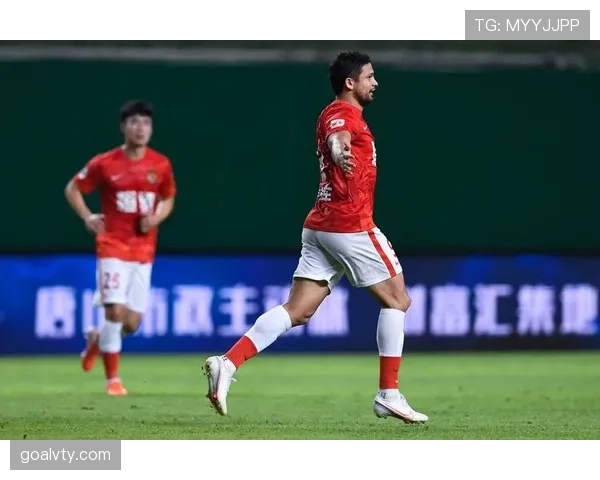 广州足球俱乐部在中超联赛前四轮防守数据保持稳定,展现阵容调整后的阶段性成效 广州足球俱乐部在中超联赛前四轮防守数据保持稳定,展现阵容调整后的阶段性成效
